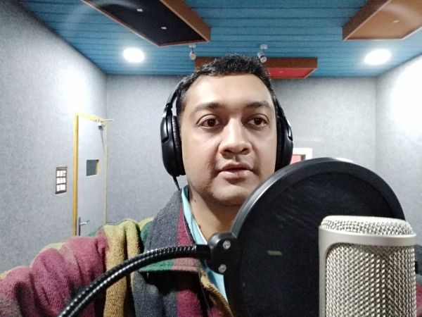 I will record  voice over up to 150 words in English or Hindi   