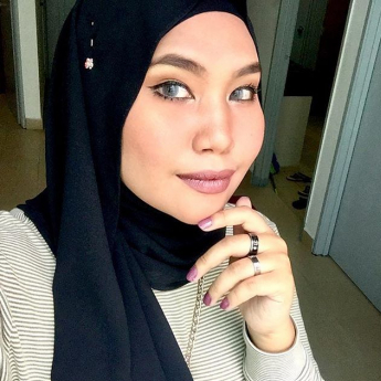 Ainna Halyatie-Freelancer in Bandar Puncak Alam,Malaysia
