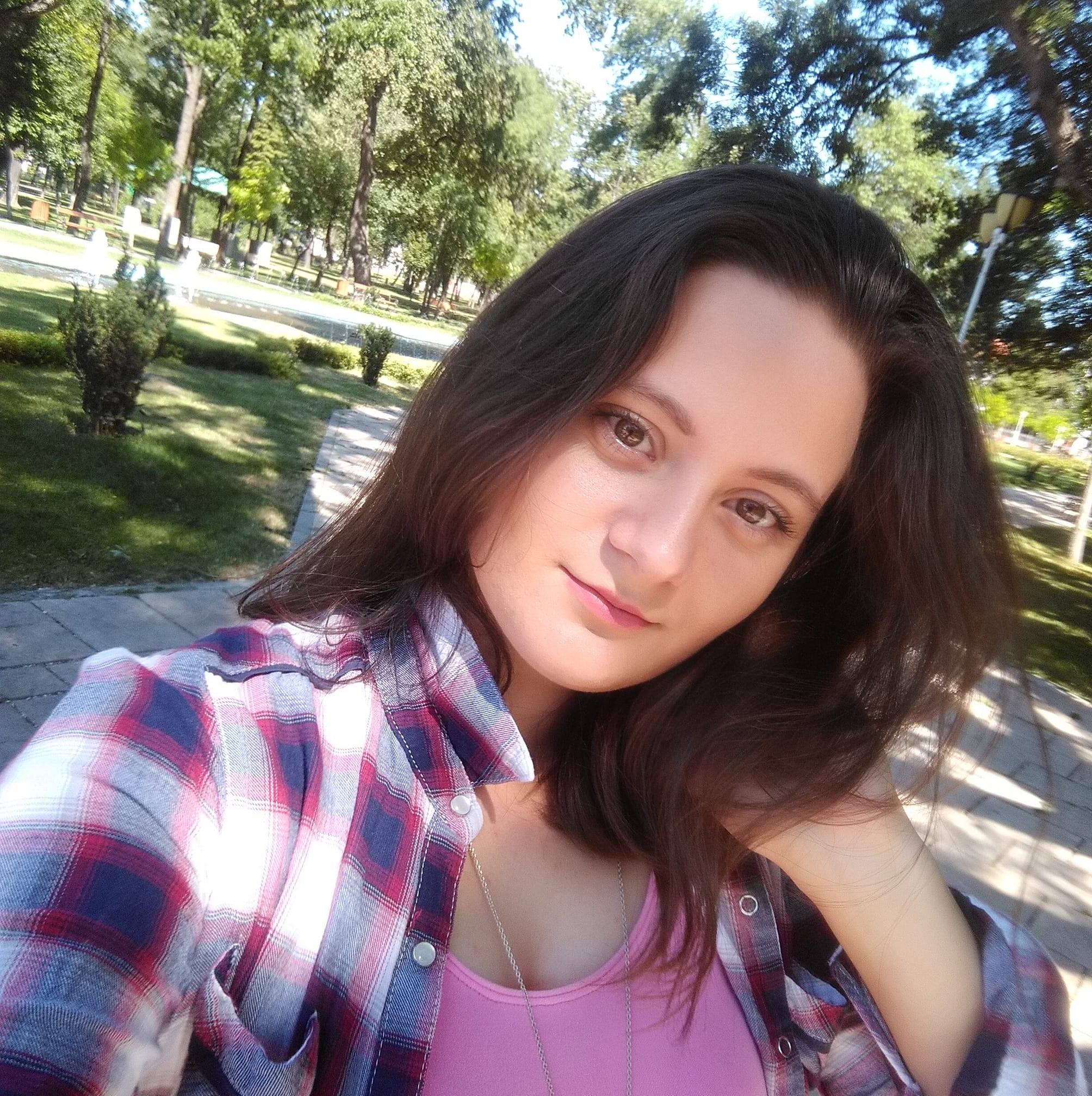 Diana Caienar-Freelancer in ,Romanian
