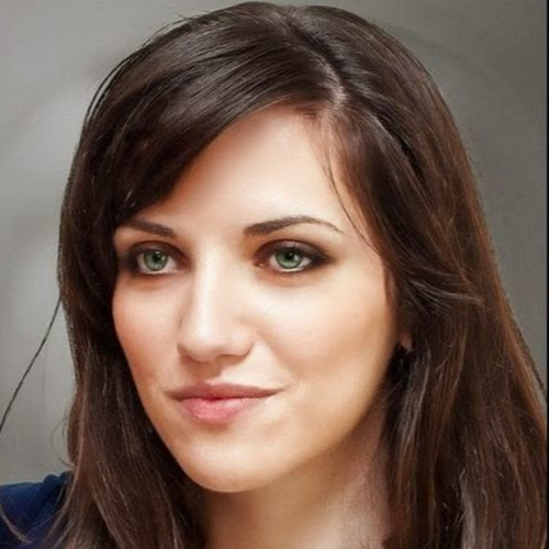 Adriana Cristina Sandu-Freelancer in ,Romanian