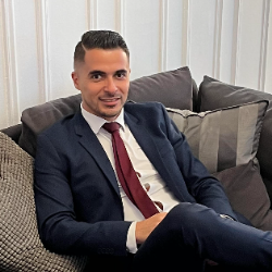 Nicolas De Almeida-Freelancer in Dubai,France