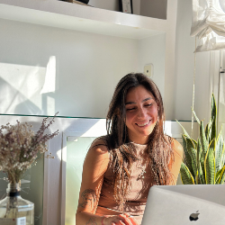 Maria Dominguez-Freelancer in Barcelona,Spain