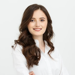 Alishba-Freelancer in dubai,Pakistan