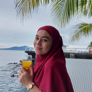 Dennise Salahudin-Freelancer in Manado,Indonesia