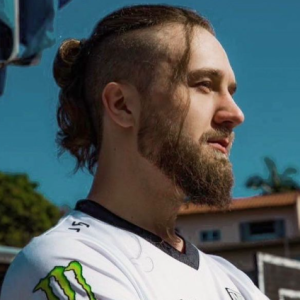 Vinicius Hartmann-Freelancer in Balneário Piçarras,Brazil
