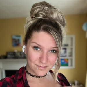 April Jackson-Freelancer in Athol,USA