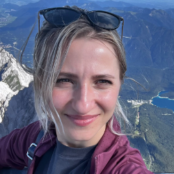 Ecaterina-Sonia Lazarescu-Freelancer in ,Romanian