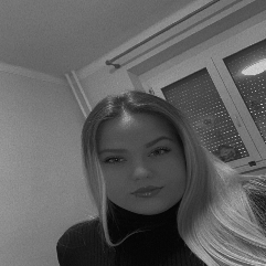 Loretta Nemeth-Freelancer in Budapest,Hungary