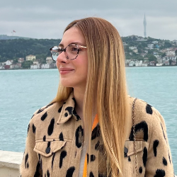 Pınar Kürekçi-Freelancer in Istanbul,Turkey