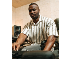 Young Muya-Freelancer in Nairobi,Kenya