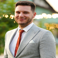 Istvan-Freelancer in Cluj-Napoca,Romanian