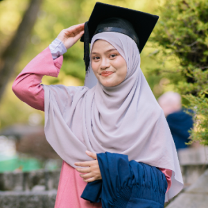 Atiqah Azlin-Freelancer in Lumut,Malaysia