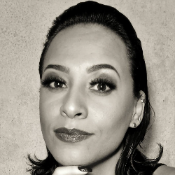 Patrícia Vieira-Freelancer in ,Brazil