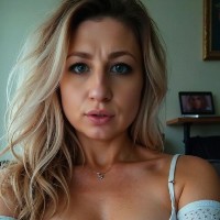 Allison Holmes-Freelancer in Omaha,USA