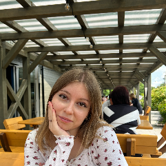 Diana Ulian-Freelancer in Câmpulung Moldovenesc,Romanian