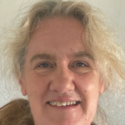 Elizabeth Crewe-Freelancer in South Normanton,United Kingdom