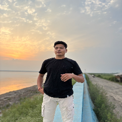 Tom-Freelancer in Dodhara Chandani,Nepal