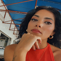 Nelly Varela-Freelancer in Miami Beach,USA