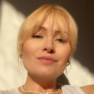 Aya Lisch-Freelancer in London,United Kingdom