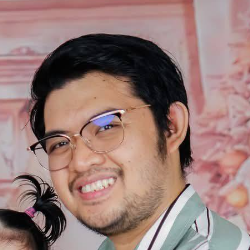 John Louise Villalobos-Freelancer in Diffun,Philippines