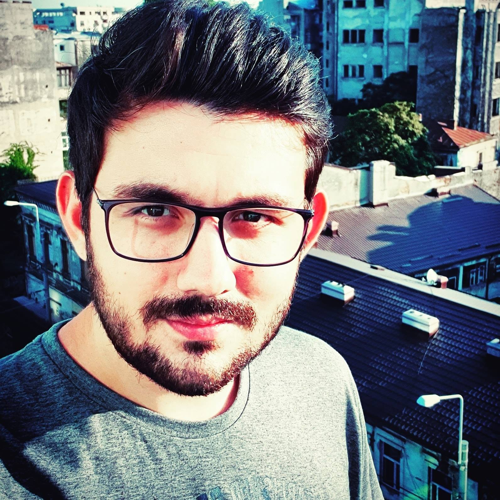 Andrei Alexandru Drăghici-Freelancer in București,Romanian