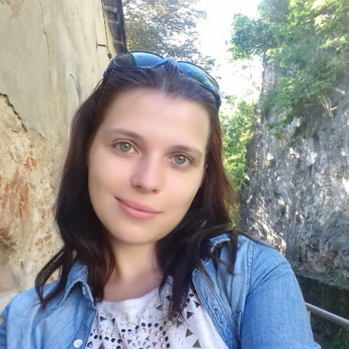 Casandra Lazea-Freelancer in ,Romanian