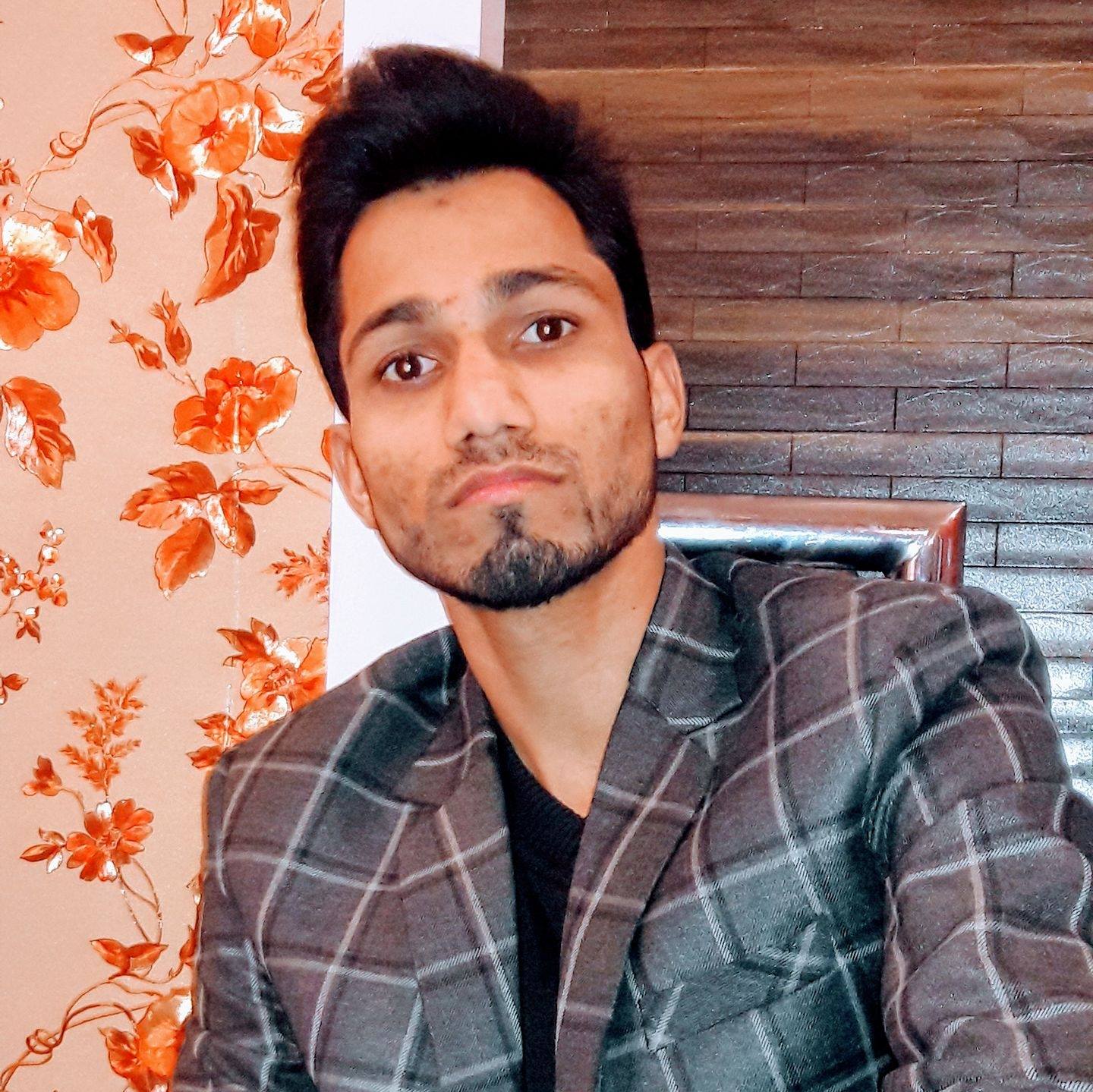 Pradip Chauhan-Freelancer in Greater Noida,India